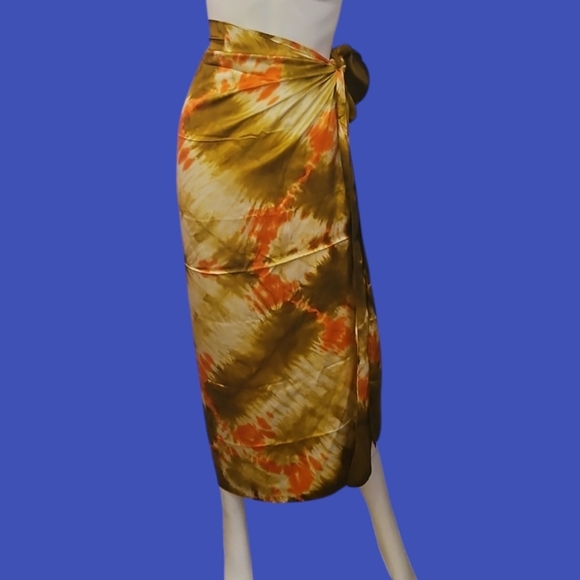 Vintage Hand Rolled Tie Dye Satin Swim Sarong Shawl - Picture 1 of 7